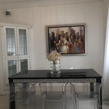 דירה Luxury In