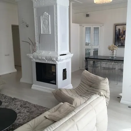 דירה Luxury In *